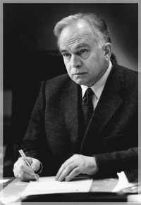 Подписал согласие о вхождении в Попечительский Совет Фонда Валерий Александрович Черешнев!